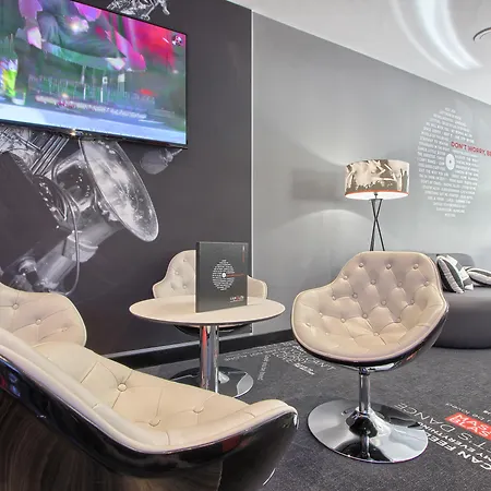 Design Place D'italie Отель 3*