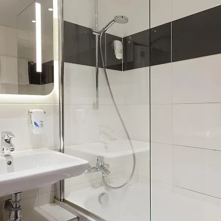 Design Place D'italie Отель 3*