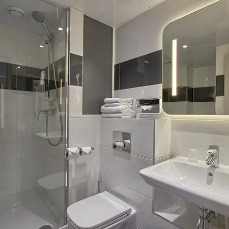 Design Place D'italie Otel