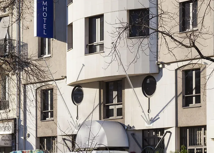 Design Place D'italie Hotel